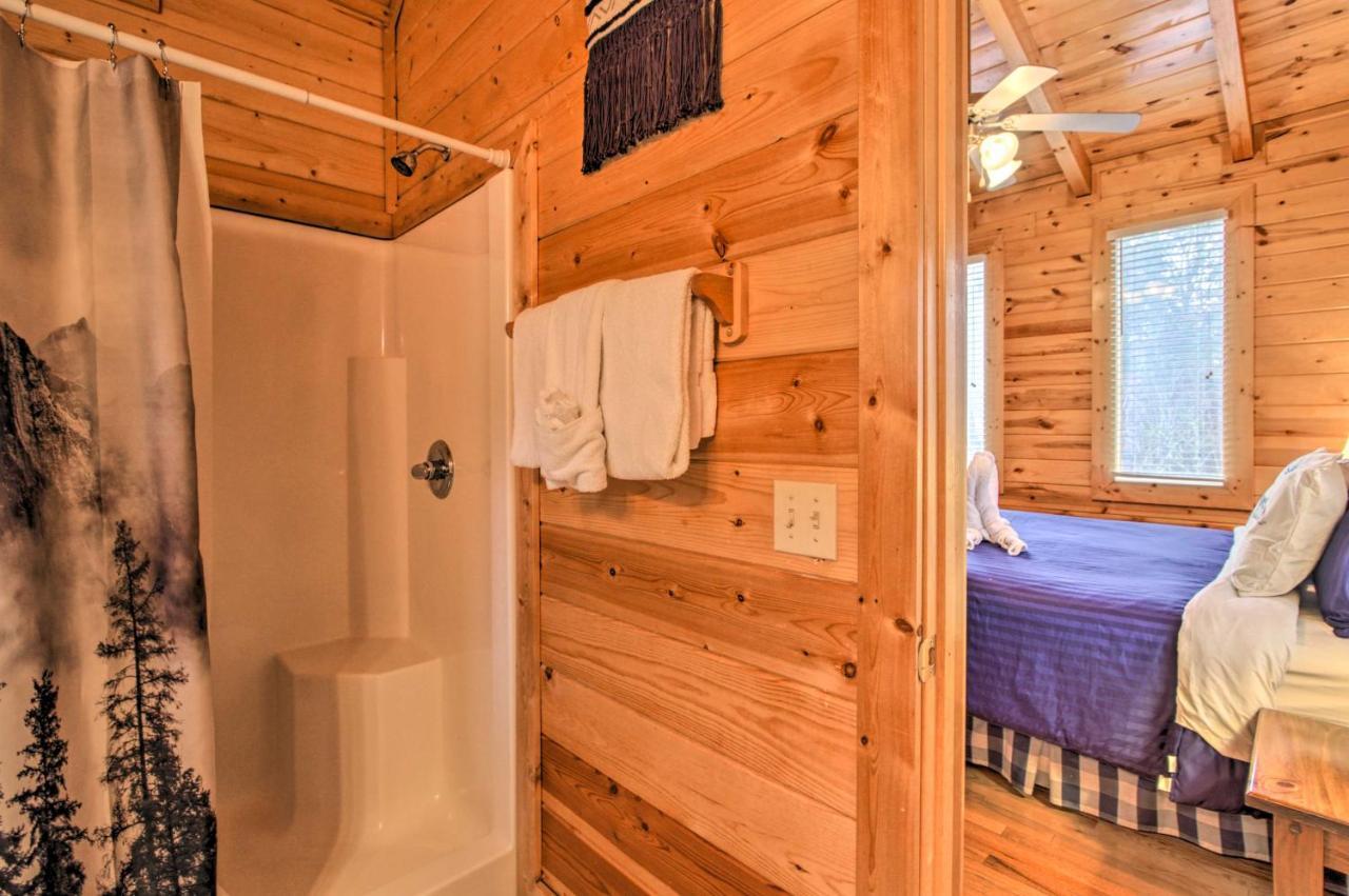Romantic Cabin With Hot Tub In Pigeon Forge! Extérieur photo